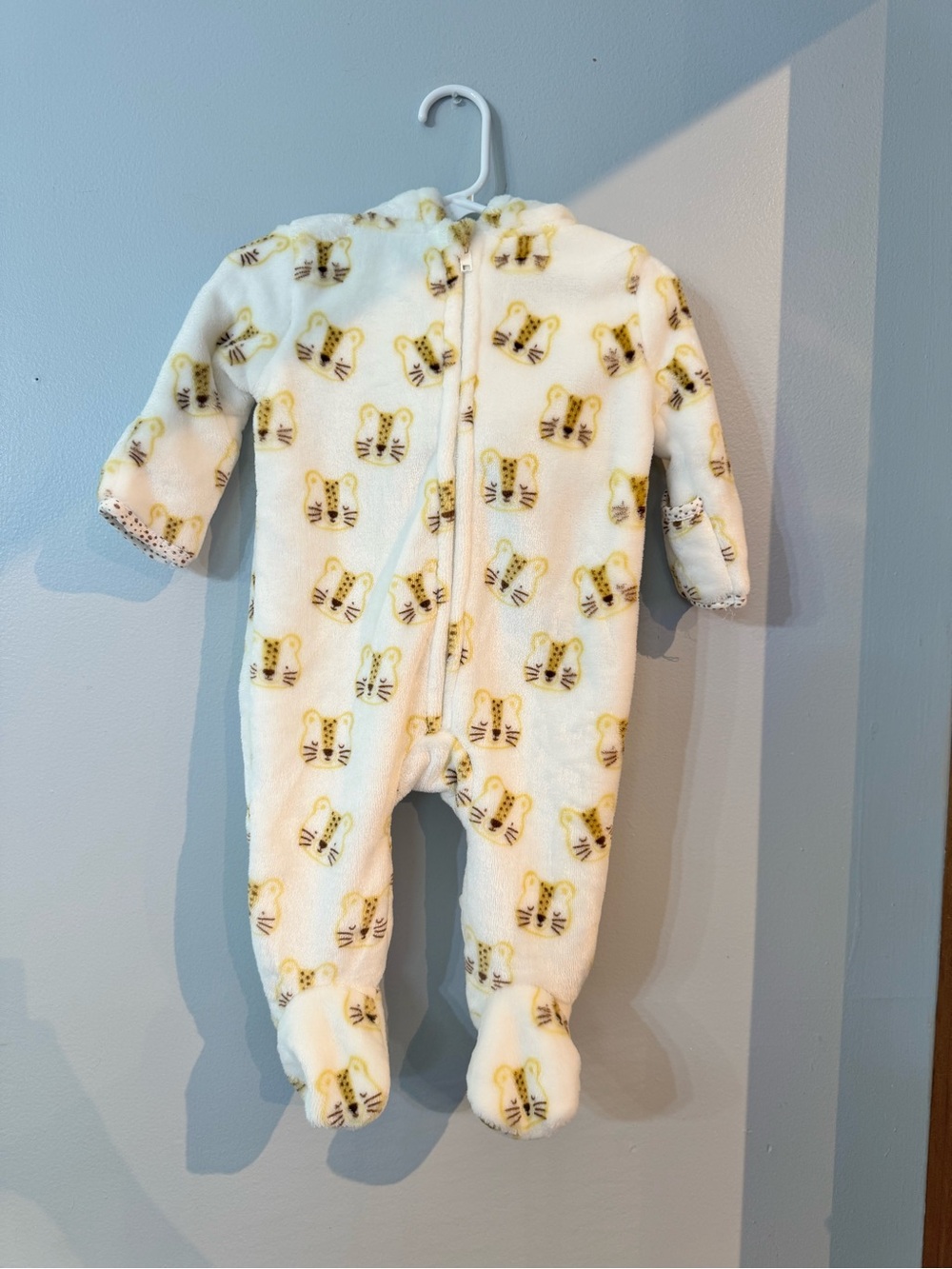 Cozy White Baby Footed One-Piece with Yellow Tiger Print